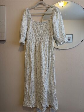 Women's White Floral Smocked Maxi Dress